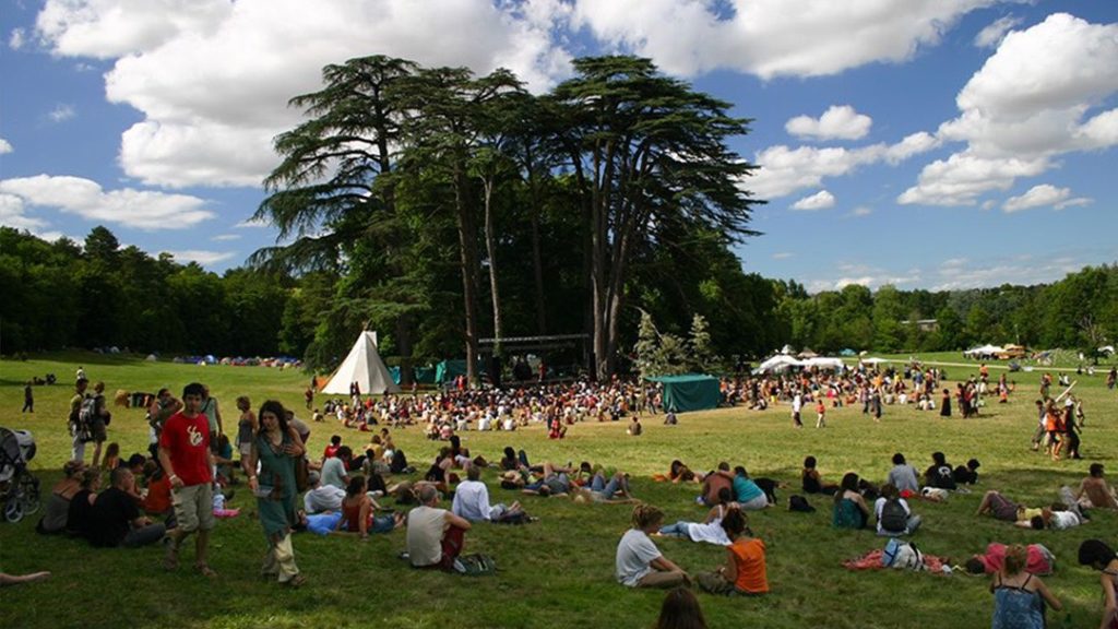 the main stage of the didgeridoo festival "Le rêve de l'Aborigène"