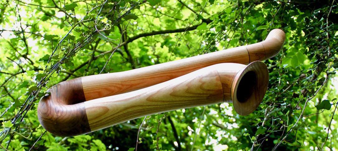 le Kromm Bout, didgeridoo à la forme d'un saxophone