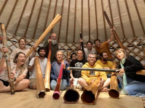 A didgeridoo workshop with Wakademy